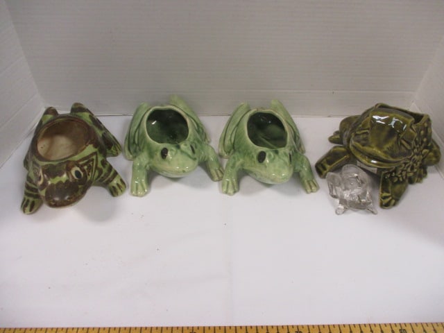 4 Green Frog Pottery Planters-Largest is McCoy (1 of 9)