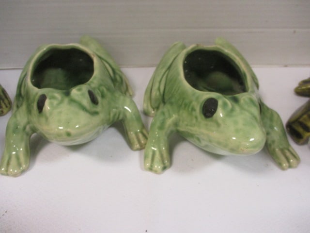 4 Green Frog Pottery Planters-Largest is McCoy - 3