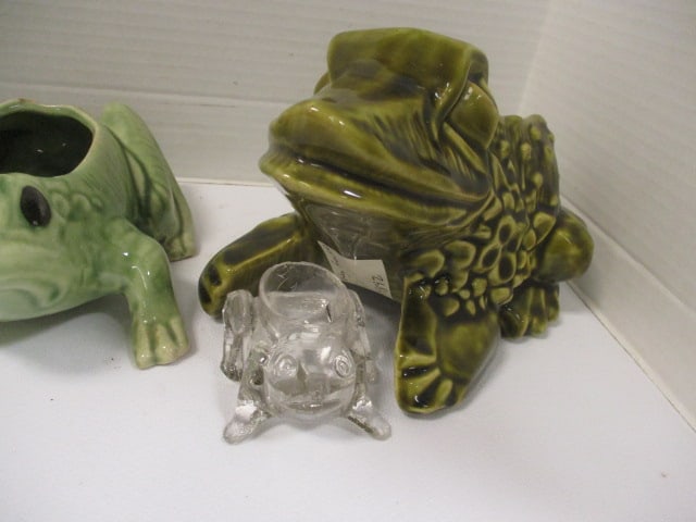 4 Green Frog Pottery Planters-Largest is McCoy - 5