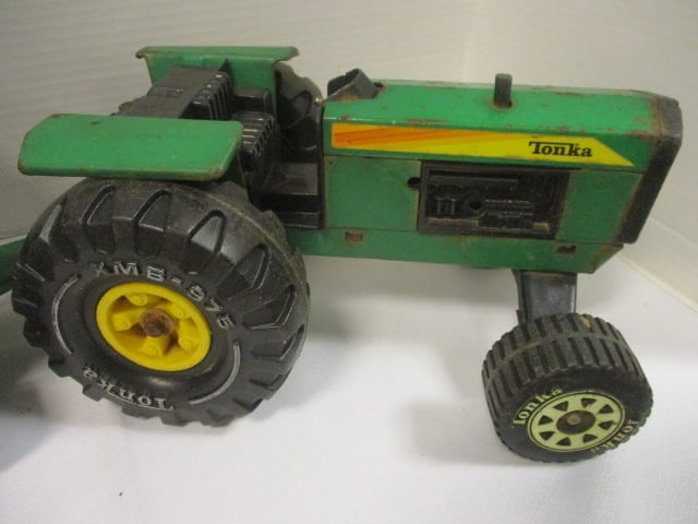 Tonka Vtg. Tractor & Trailer Set - 2