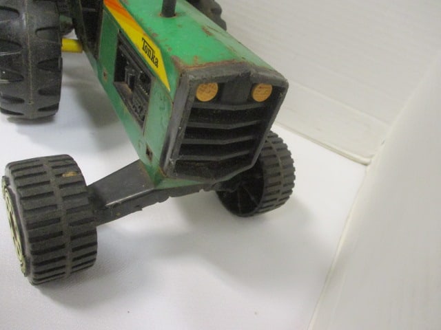 Tonka Vtg. Tractor & Trailer Set - 4