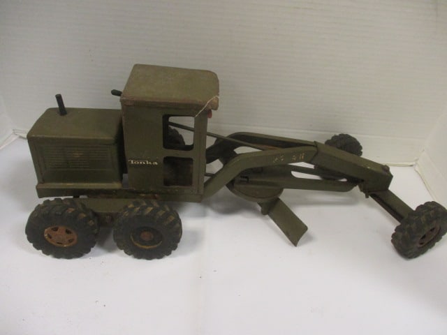 1960's Tonka US Army Road Grader: 16" Long (see pictures for condition)