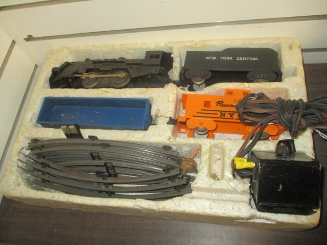 Train Set in Case (1 of 8)