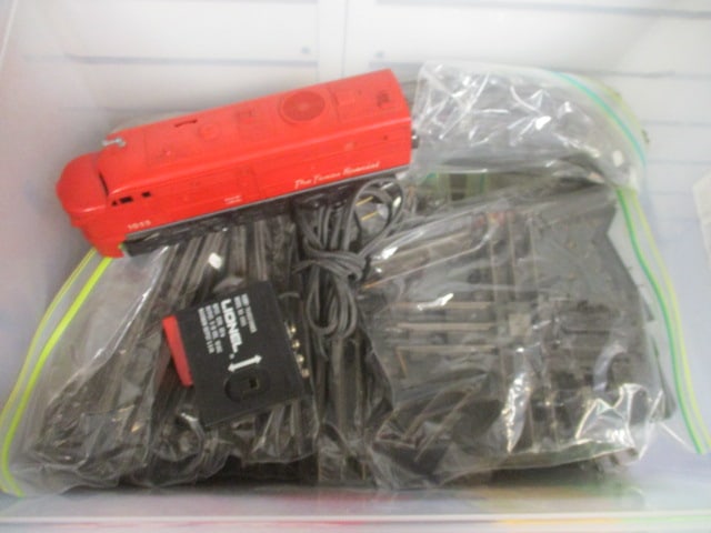 Lionel The Texas Special Red Engine, Lionel Transformer, Tracks (1 of 6)