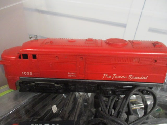 Lionel The Texas Special Red Engine, Lionel Transformer, Tracks - 2