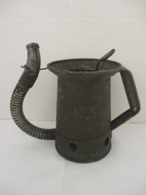 Huffman One Quart Oil Dispenser w/Swing Spout: 7"