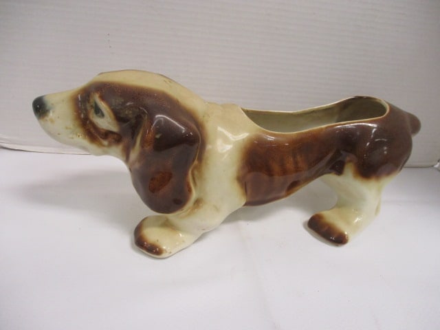 McCoy unmarked Pottery Basset Hound Planter: 16"