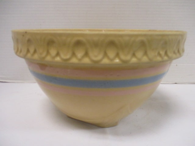 McCoy Unmarked Square Bottom Mixing Bowl: 9 1/2" Diameter x 5 1/2" Deep