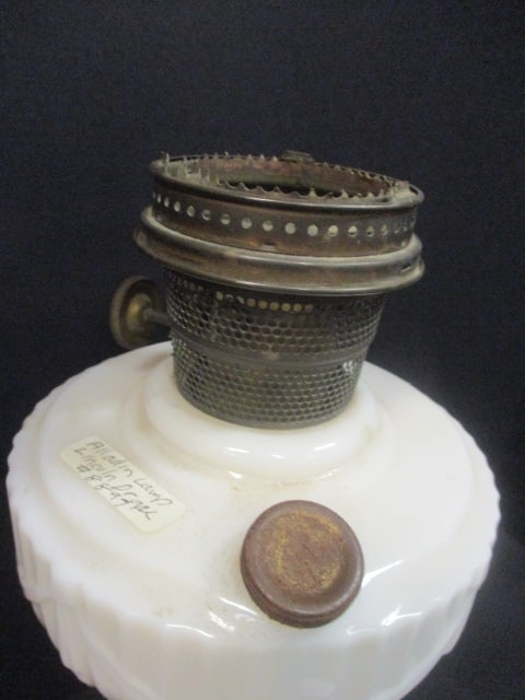 Aladdin Alacite Lincoln Drape Oil Lamp - 3