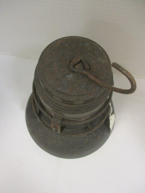 Warsaw #40 Traffic Guard RR Lantern w/Red Globe - 3