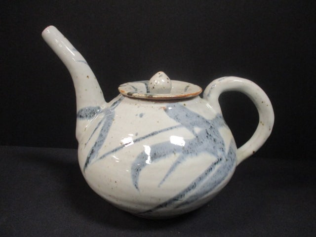 Japanese Studio Pottery Teapot Signed (1 of 6)