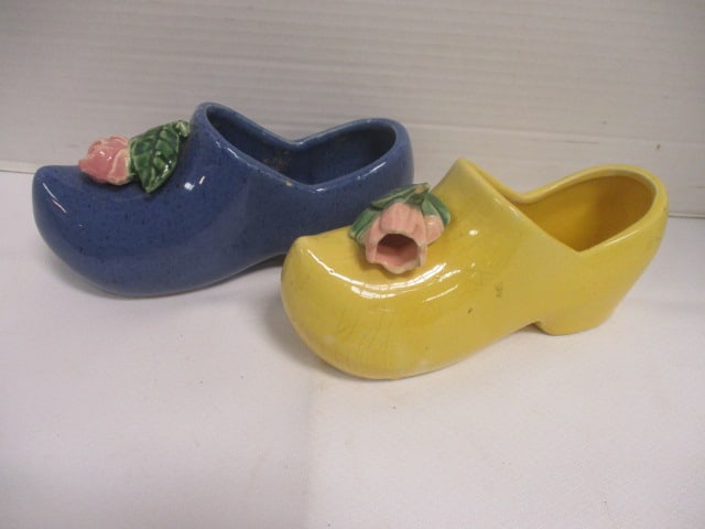 McCoy Dutch Shoe Planters (Lot of 2) (1 of 7)