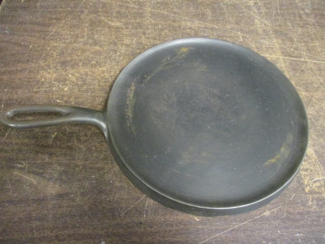 Wagner Ware Sydney #1108 Cast Iron Griddle: .