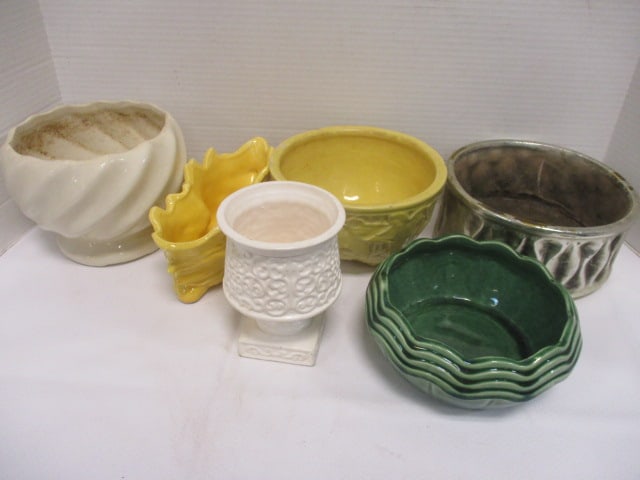 6 Planters-Green one is marked McCoy (1 of 19)