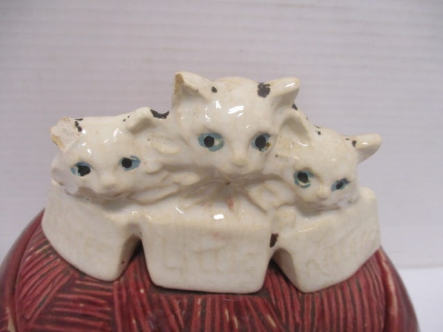 McCoy 1954 Kittens on Ball of Yarn Cookie Jar (Three Little Kittens) - 3