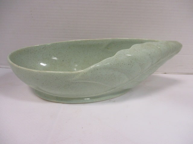 Brush McCoy Green Leaf Shaped Dish: 13 x 6