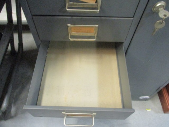 Steelmaster Steel Filing Cabinet w/1 Door & 10 Drawers - 6