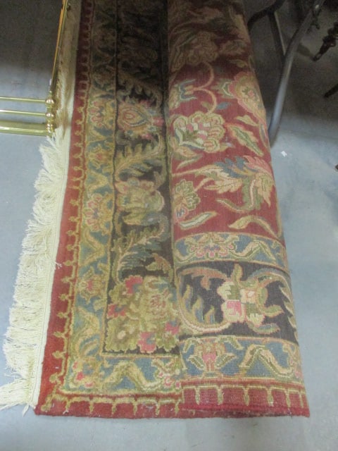 Handknotted Area Rug w/Floral Pattern: Need Size