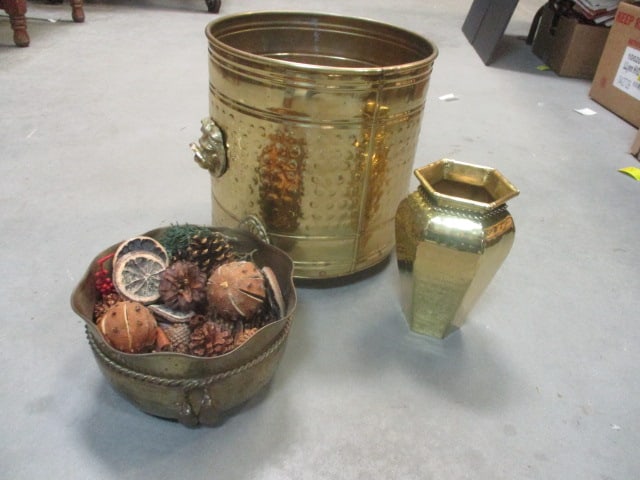 Brass Footed Planter/Brass Vase/Brass Planter (1 of 6)