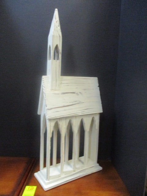Distressed Wood Church Shaped Card Holder: 4 x 10 x 25
