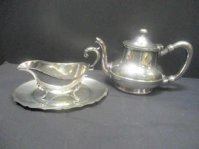 Reed & Barton 'Hotel Bassert' Teapot/Creamer & Great Britain: Gravy Boat Set
