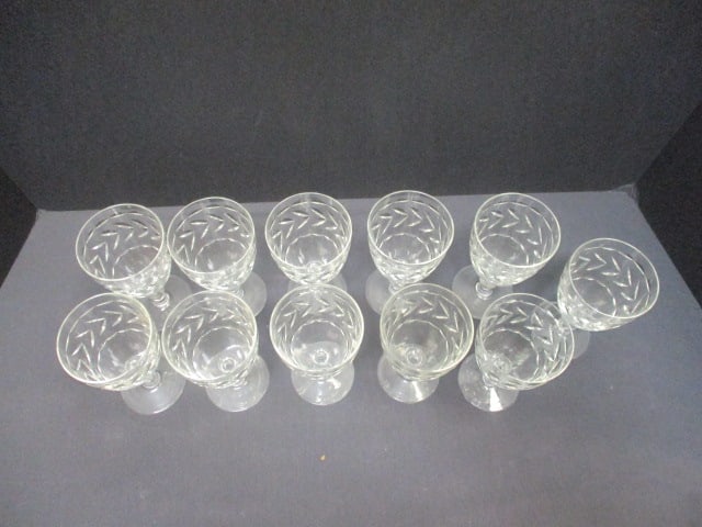 Crystal Wine Stems in Georgian Cut Pattern (Lot of 11) - 2