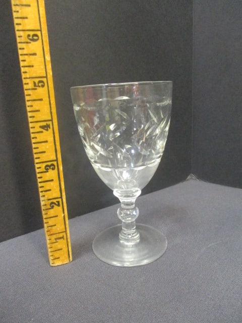 Crystal Wine Stems in Georgian Cut Pattern (Lot of 11) - 5