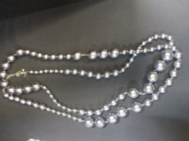 Faux Pearl Style Necklaces (1 in Red Bag) - 2