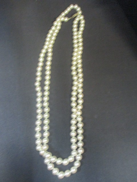 Faux Pearl Style Necklaces (1 in Red Bag) - 4
