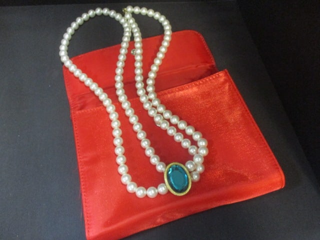 Faux Pearl Style Necklaces (1 in Red Bag) - 6