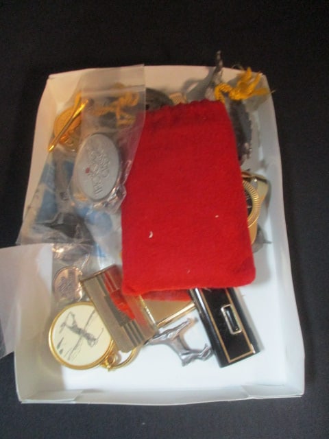 Aladdin Mfg. Jon E Handwarmer, 2 Lighters, 2 Pewter Dogs, etc.: see all pictures