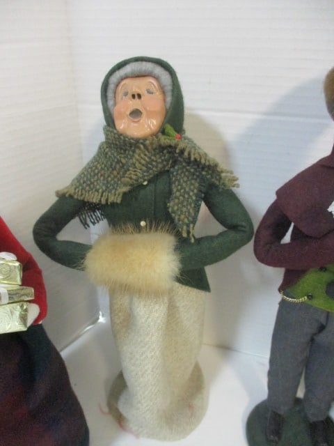 Byer's Choice (Lot of 5) Carolers - 5