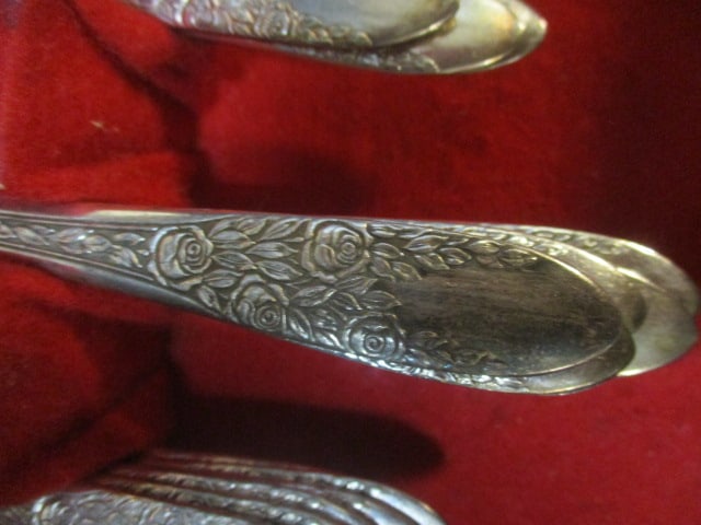 National Silver Co. Silverplate Flatware in Wood Case - 5