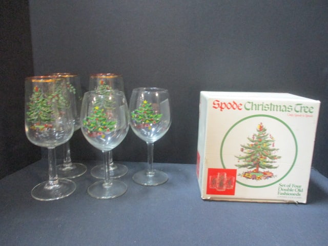 Spode Christmas Glasses: .