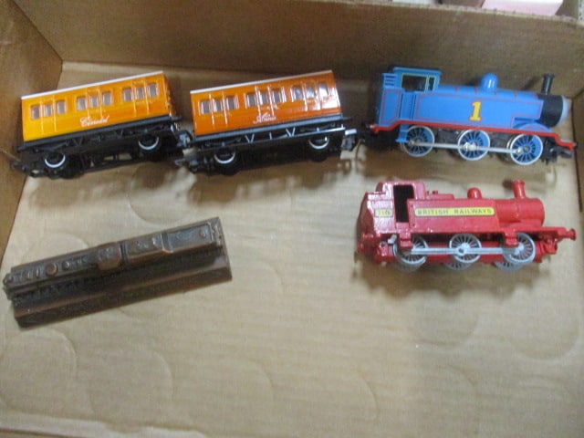 Thomas the Train Engine, Annie & Clarabel Cars, Copper plate, etc.: See all pictures
