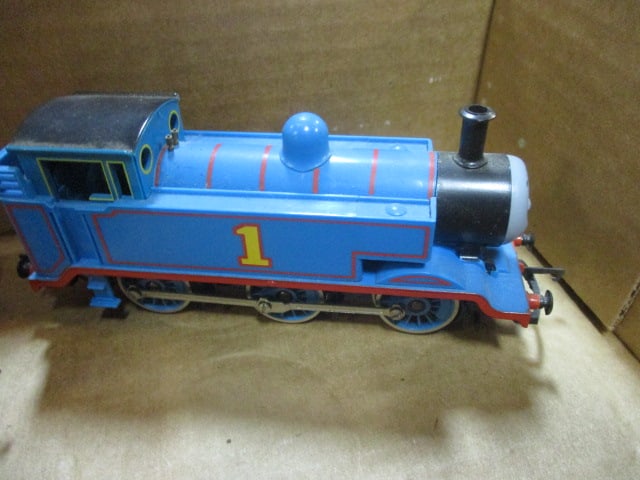 Thomas the Train Engine, Annie & Clarabel Cars, Copper plate, etc. - 5