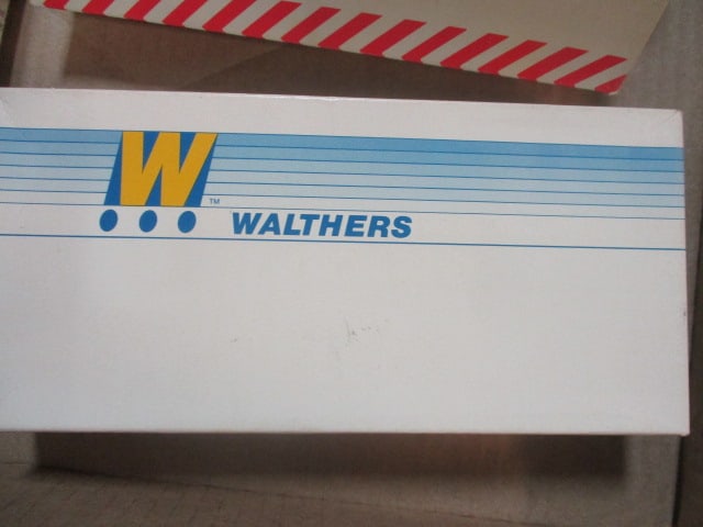 HO Scale Train Car Kits in Boxes (Lot of 6) - 2