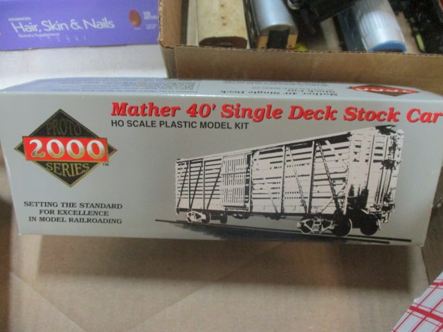 HO Scale Train Car Kits in Boxes (Lot of 6) - 6