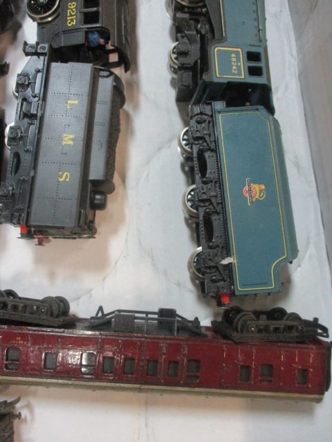HO Scale Train Cars (Lot of 10) - 5
