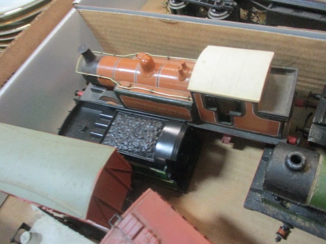 HO Scale Train Cars (Lot of 21) - 5