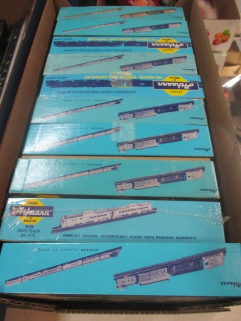 Tri-Ang Railway Train Cars (4 in boxes) (1 of 7)