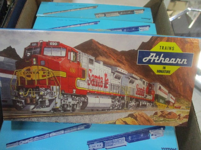 Tri-Ang Railway Train Cars (4 in boxes) - 3