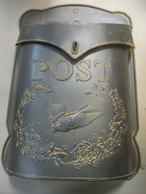 Bird Design Wall Mail Box Receptacle: 10 x 15
