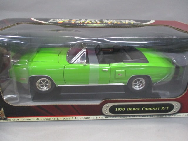 1970 Dodge Coronet R/T Convertible Deluxe Edition Diecast 1:18 Scale - 2