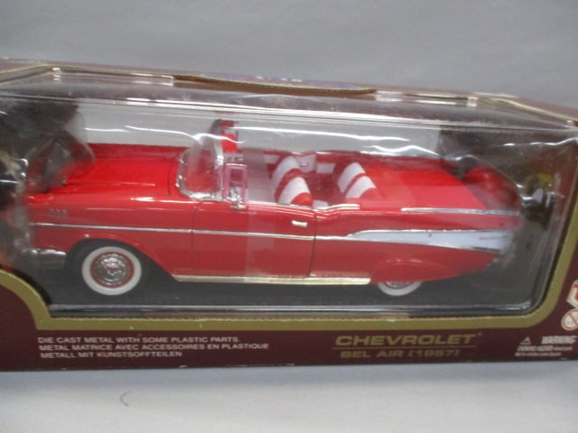 1957 Chevrolet Bel Air Convertible Diecast 1:18 Scale - 2