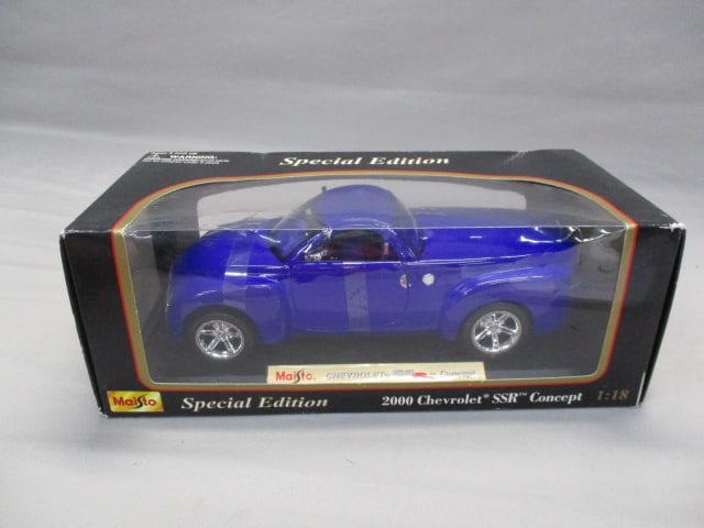2000 Chevrolet SSR Concept Special Edition Diecast 1:18 Scale: By Maisto New Old Stock