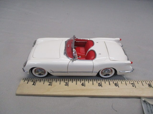 Franklin Mint Chevrolet Corvette Diecast 1:24 Scale - 12
