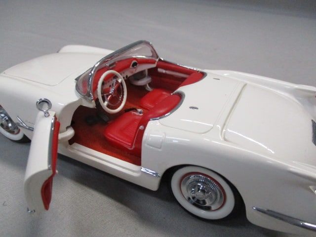 Franklin Mint Chevrolet Corvette Diecast 1:24 Scale - 3