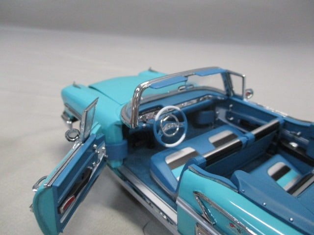 Danbury Mint 1958 Chevrolet Impala Convertible Diecast 1:24 Scale - 3