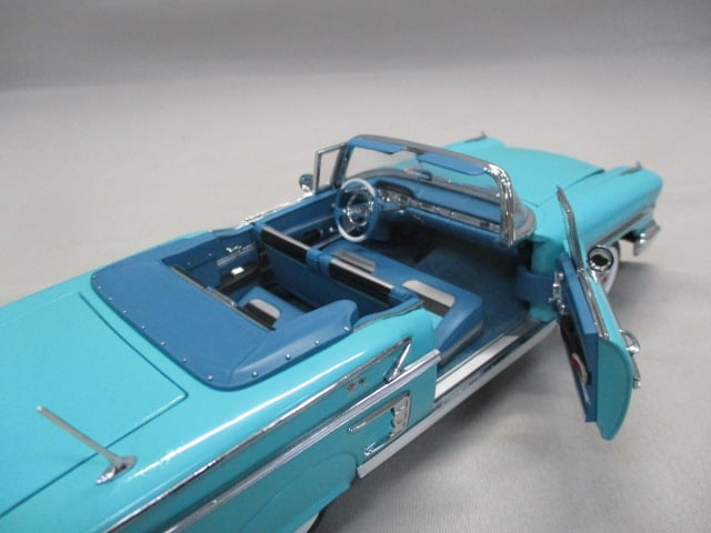 Danbury Mint 1958 Chevrolet Impala Convertible Diecast 1:24 Scale - 7
